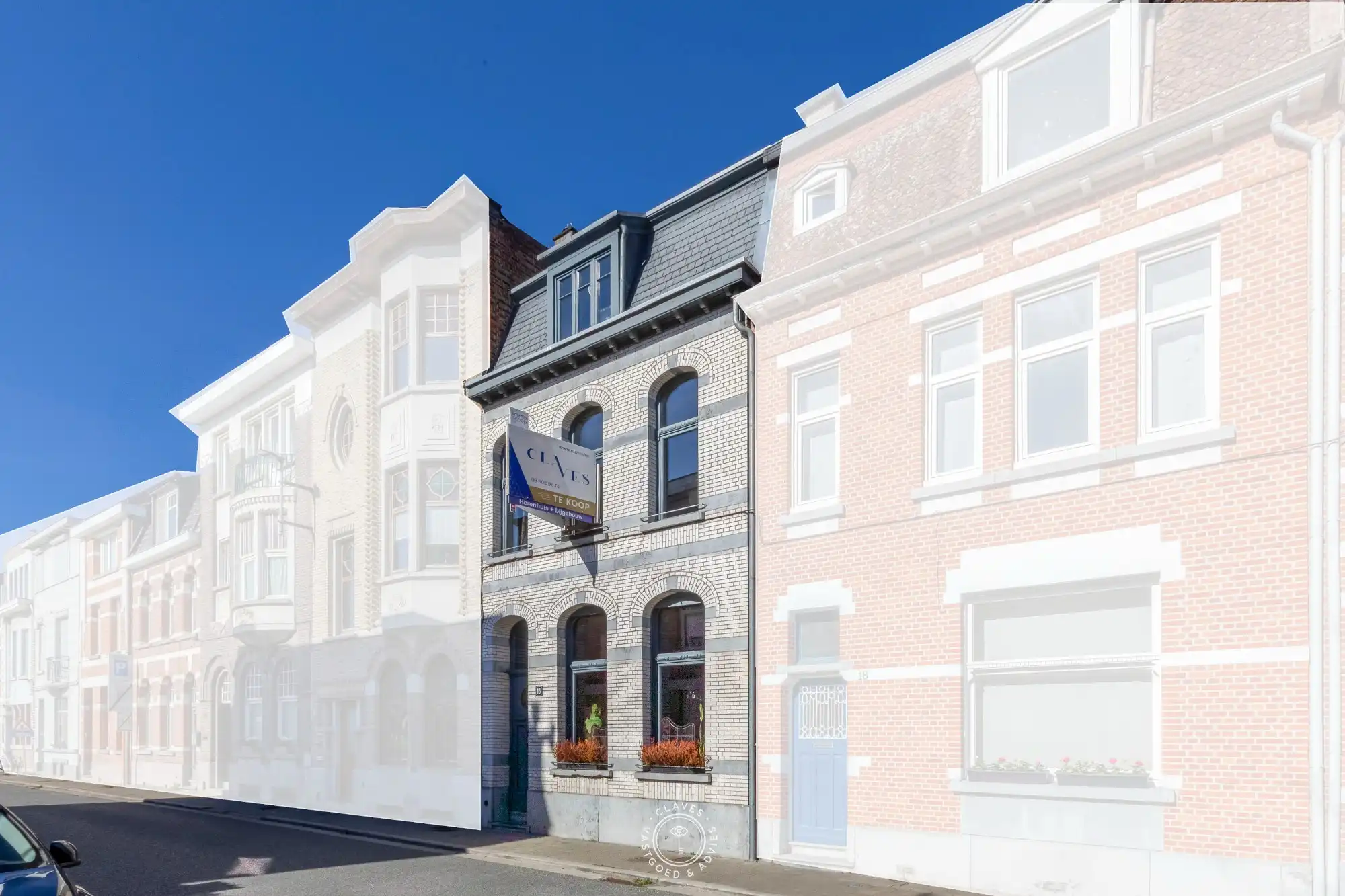 Uniek gerenoveerd herenhuis met multifunctioneel bijgebouw foto {{pictureIndex}}