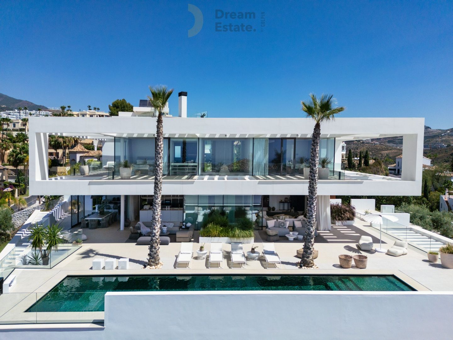 Eigentijdse villa met panoramisch uitzicht in La Quinta, Benahavís. foto 3