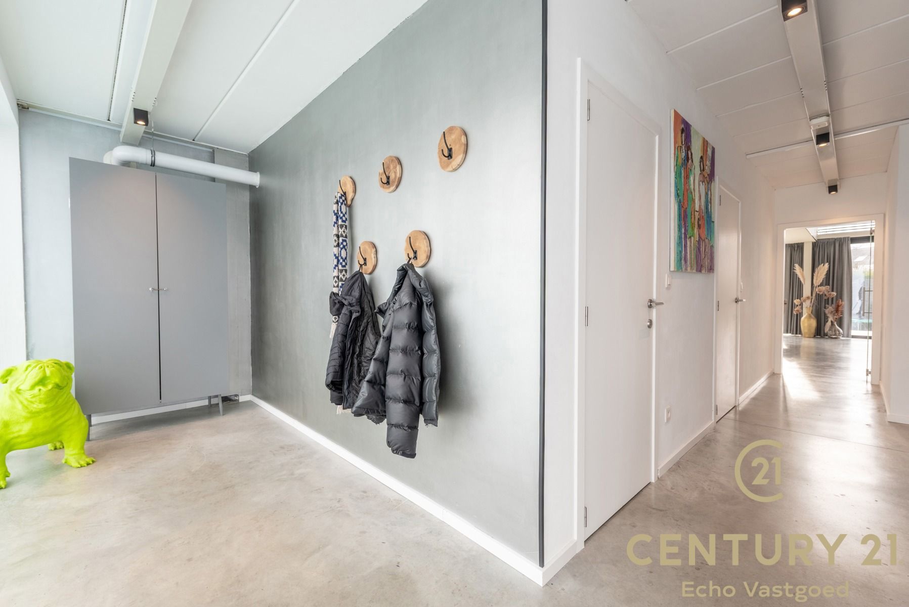 Unieke energiezuinige Loft-Stijl villa aan het water foto 5