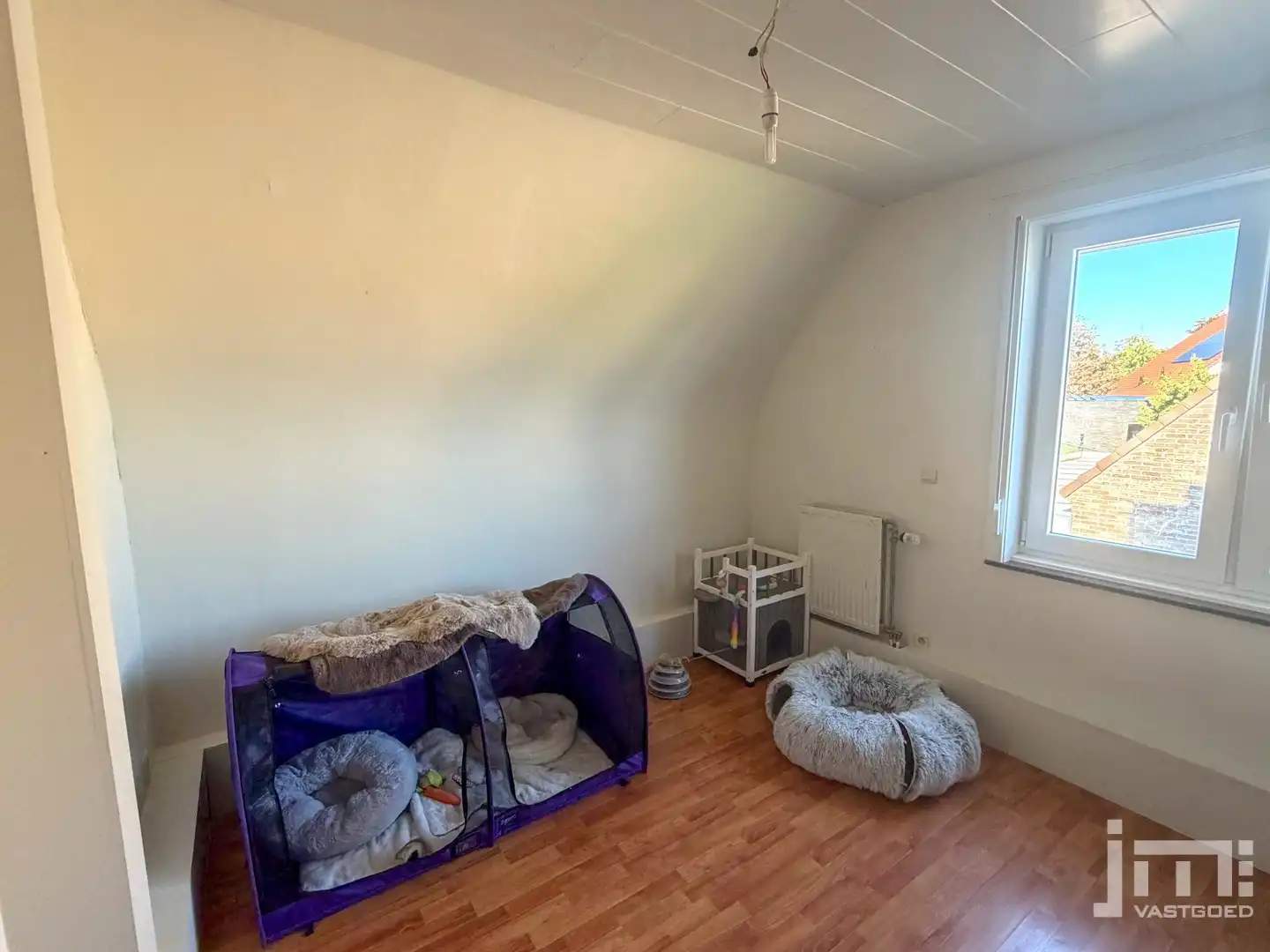 Rustig gelegen, instapklare gezinswoning met 3 slaapkamers en mooie tuin foto 9