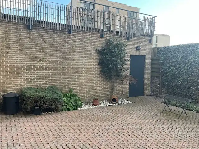 Gelijkvloersappartement met 2 slaapkamers, 2 badkamers en tuin foto 17