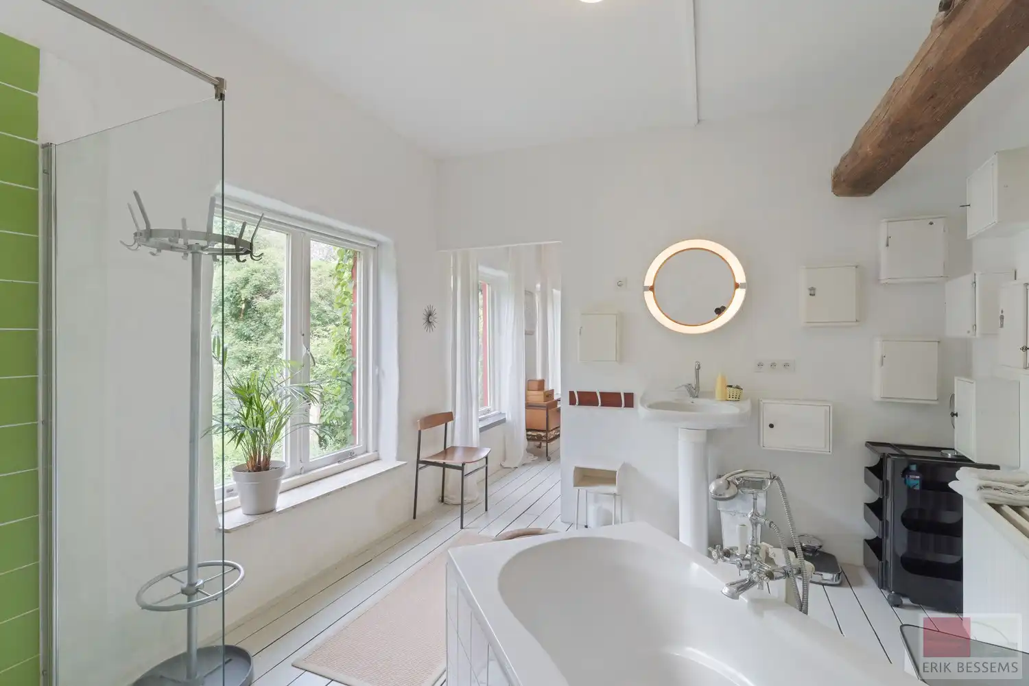 Karaktervolle woning uit 1668, met een bewoonbare oppervlakte van ca. 233 m² op een royaal perceel van 1.837 m² foto 16