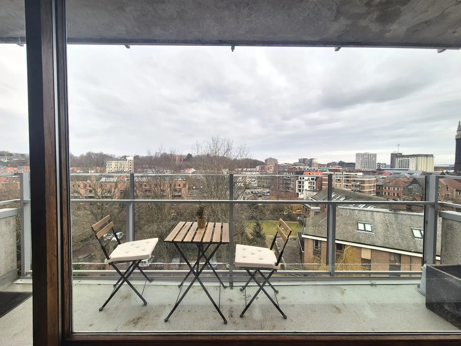 Gerenoveerd app. met panoramisch uitzicht én rustige ligging foto 12