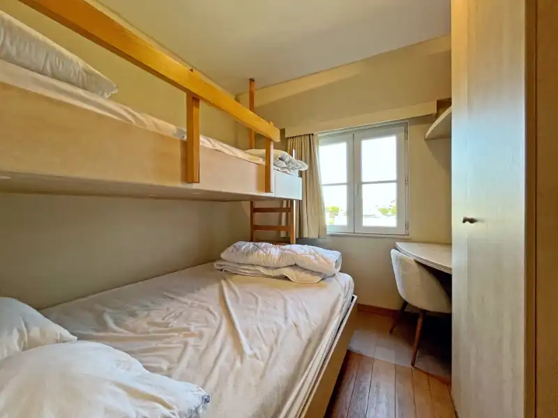 RUSTIG APPARTEMENT MET GROOT ZONNIG TERRAS foto 22