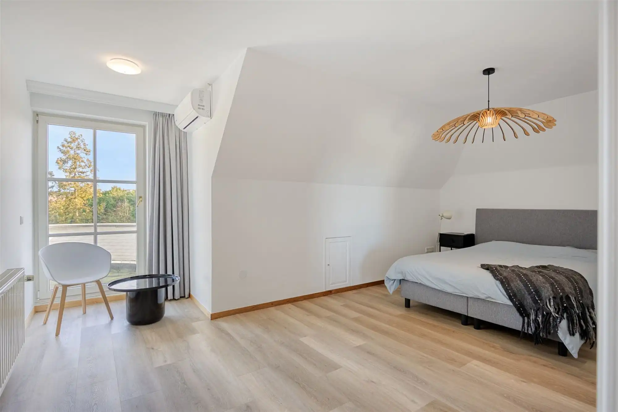 Instapklare tijdloze villa met 5 slpks op ca. 2000 m² foto 38