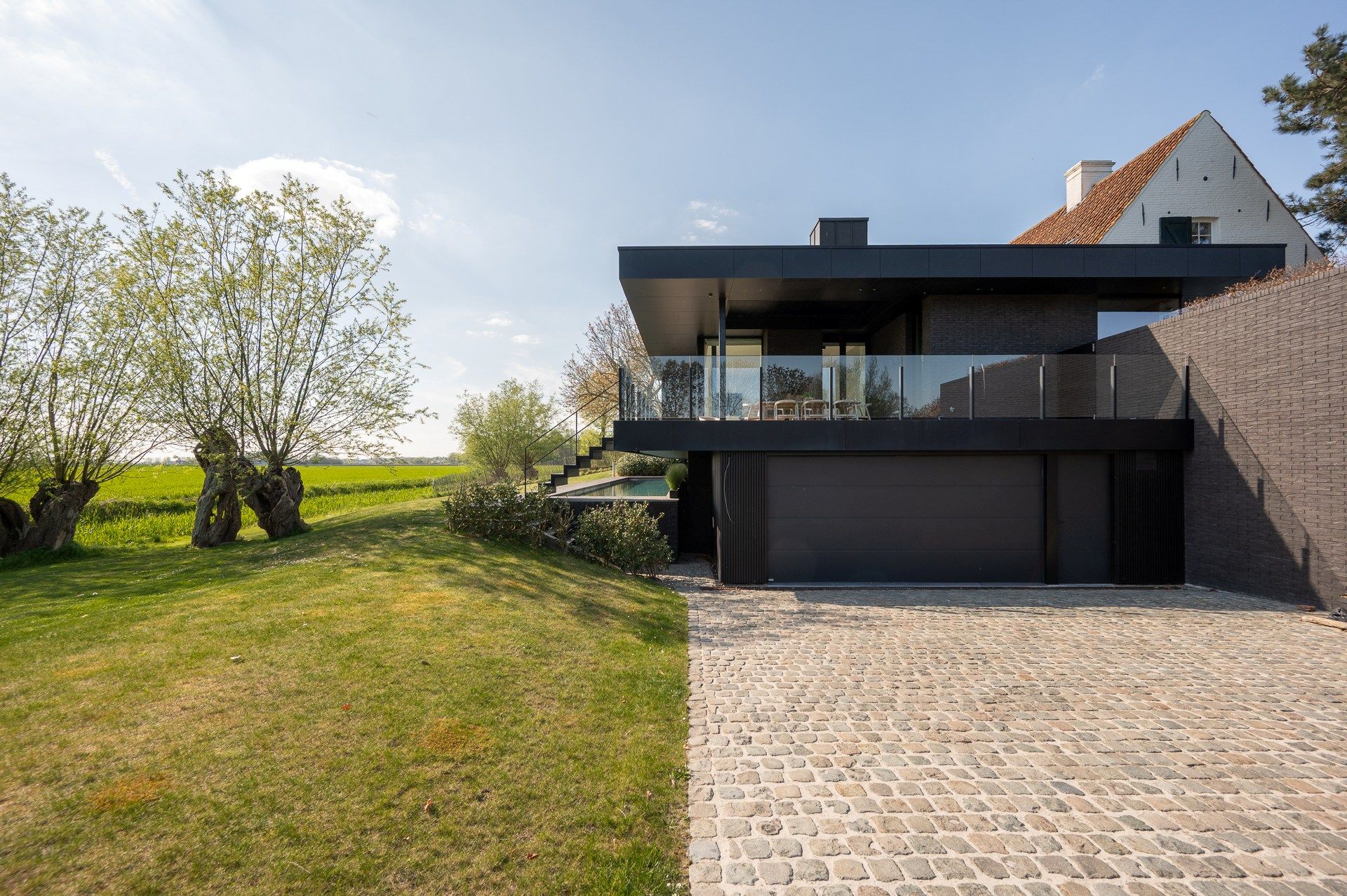 Uniek eigendom met adembenemende zichten gelegen op een perceel van ongeveer 3000 m². foto 22