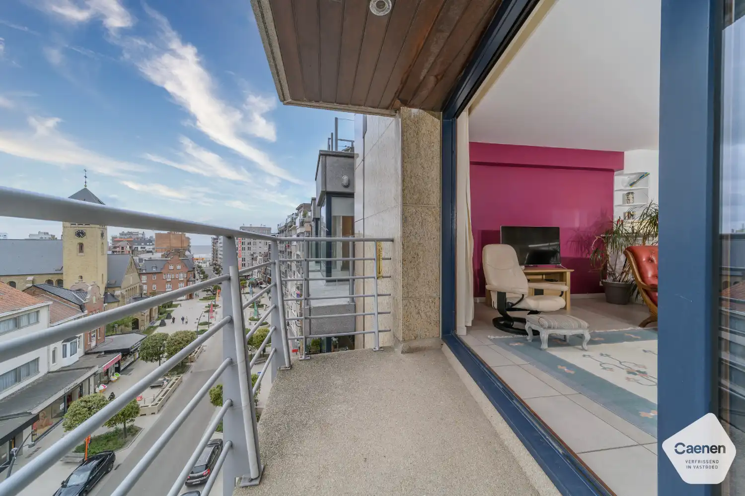 Instapklaar penthouse met ruim zonneterras en lateraal zeezicht foto 2