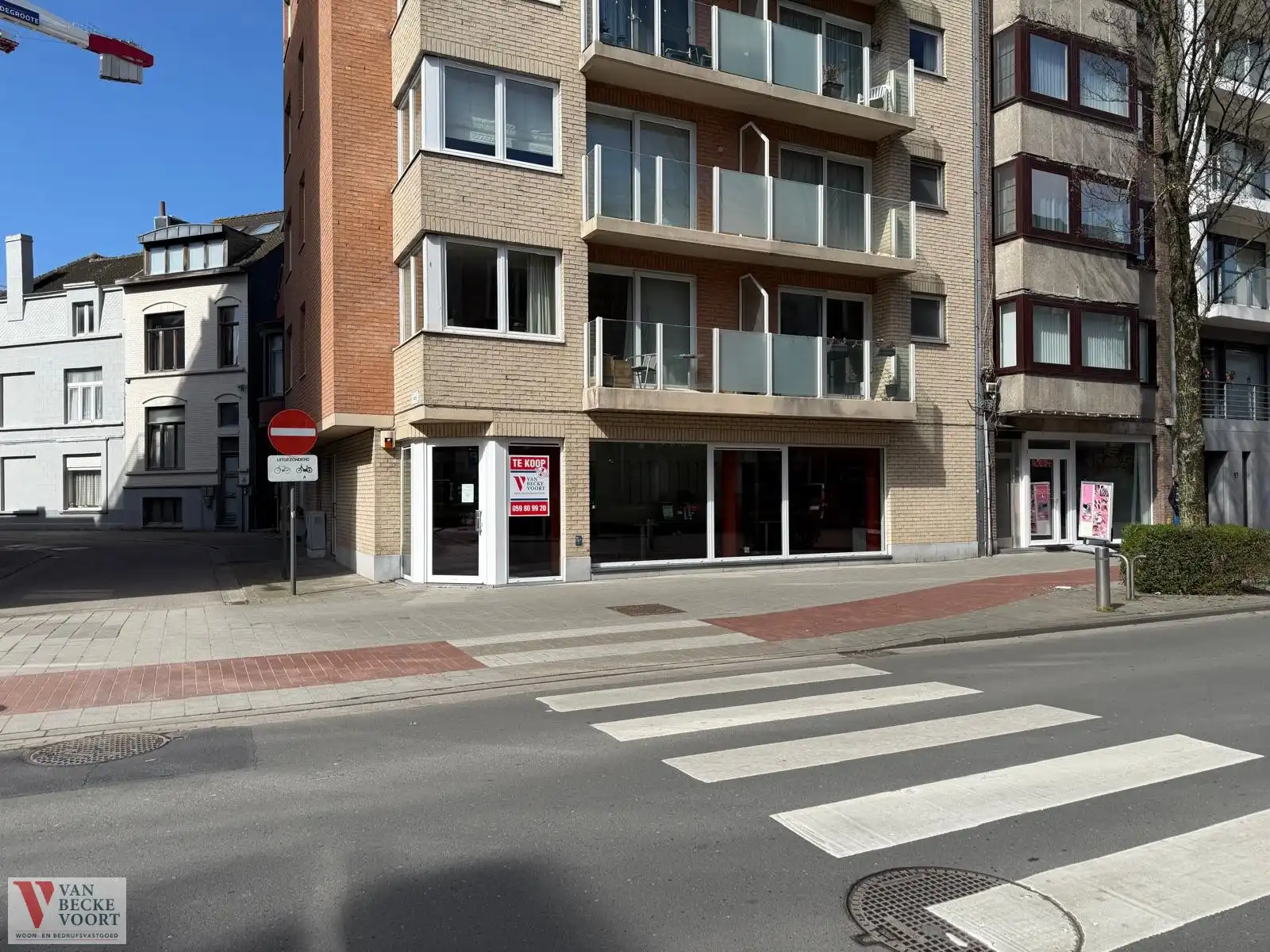 Handelsgelijkvloers 75m² foto 3