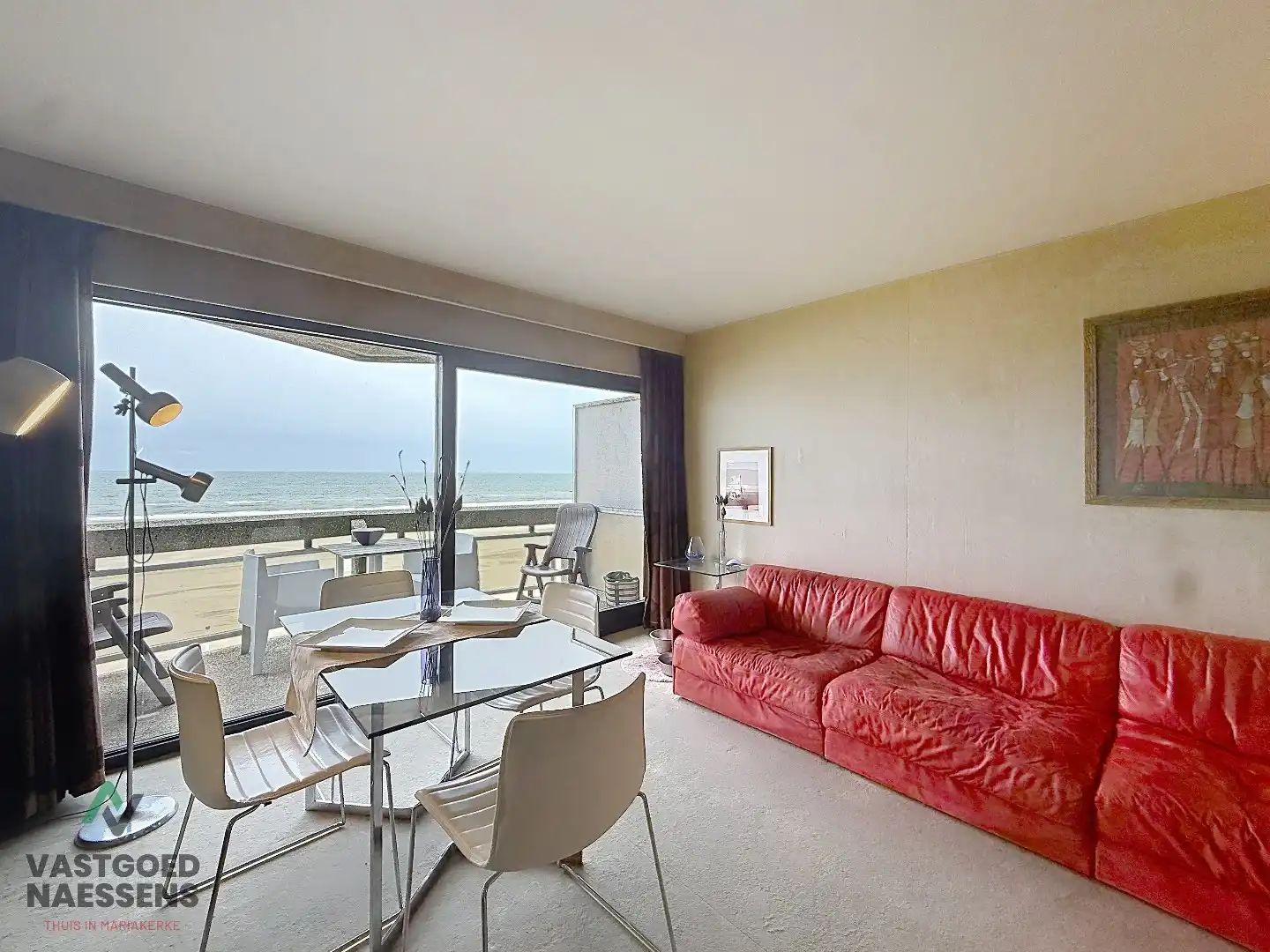 OP TE FRISSEN STUDIO MET ZICHT OP ZEE EN TERRAS foto 8