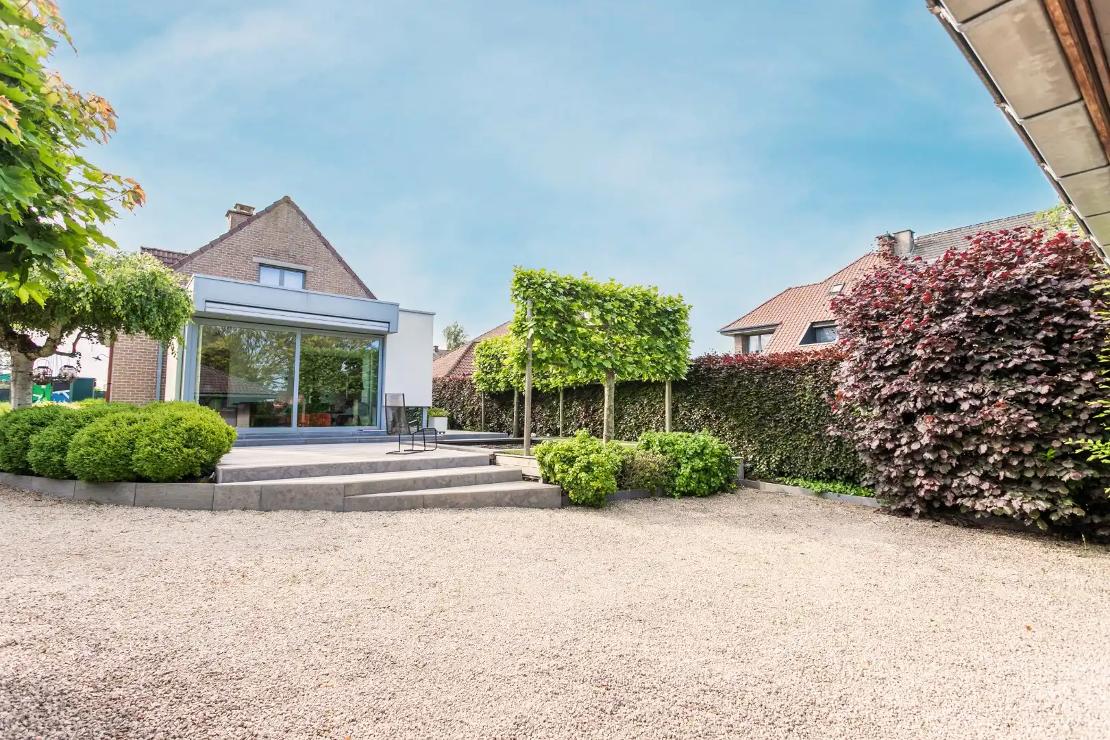 Instapklare villa met 3 slaapkamers, bureau, dubbele garage en verzorgde buitenruimte in Halle foto 19