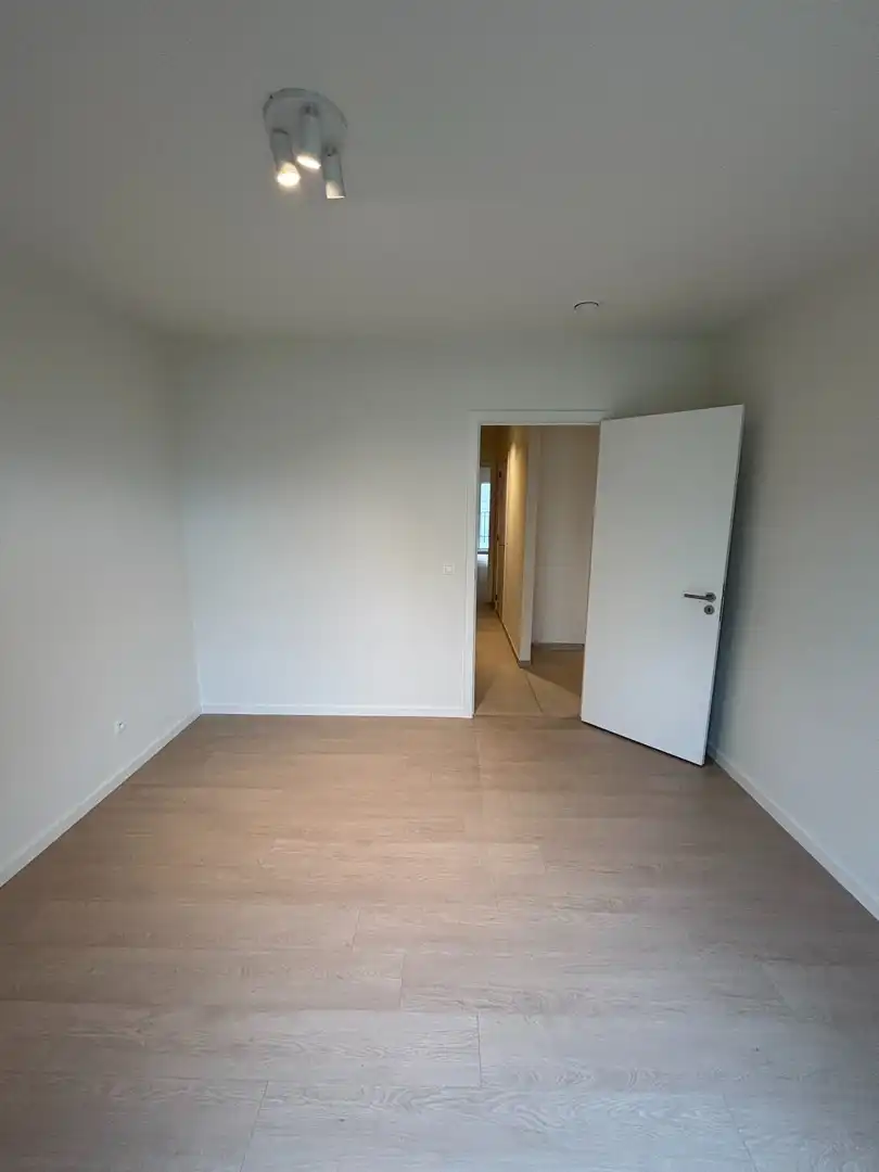 Nieuwbouw 2-slaapkamerappartement met terras foto 7
