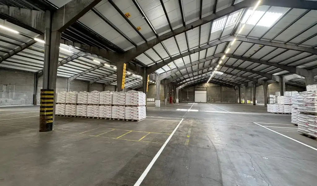 Magazijn te huur in Schomhoeve Logistic Center in haven Antwerpen foto 3