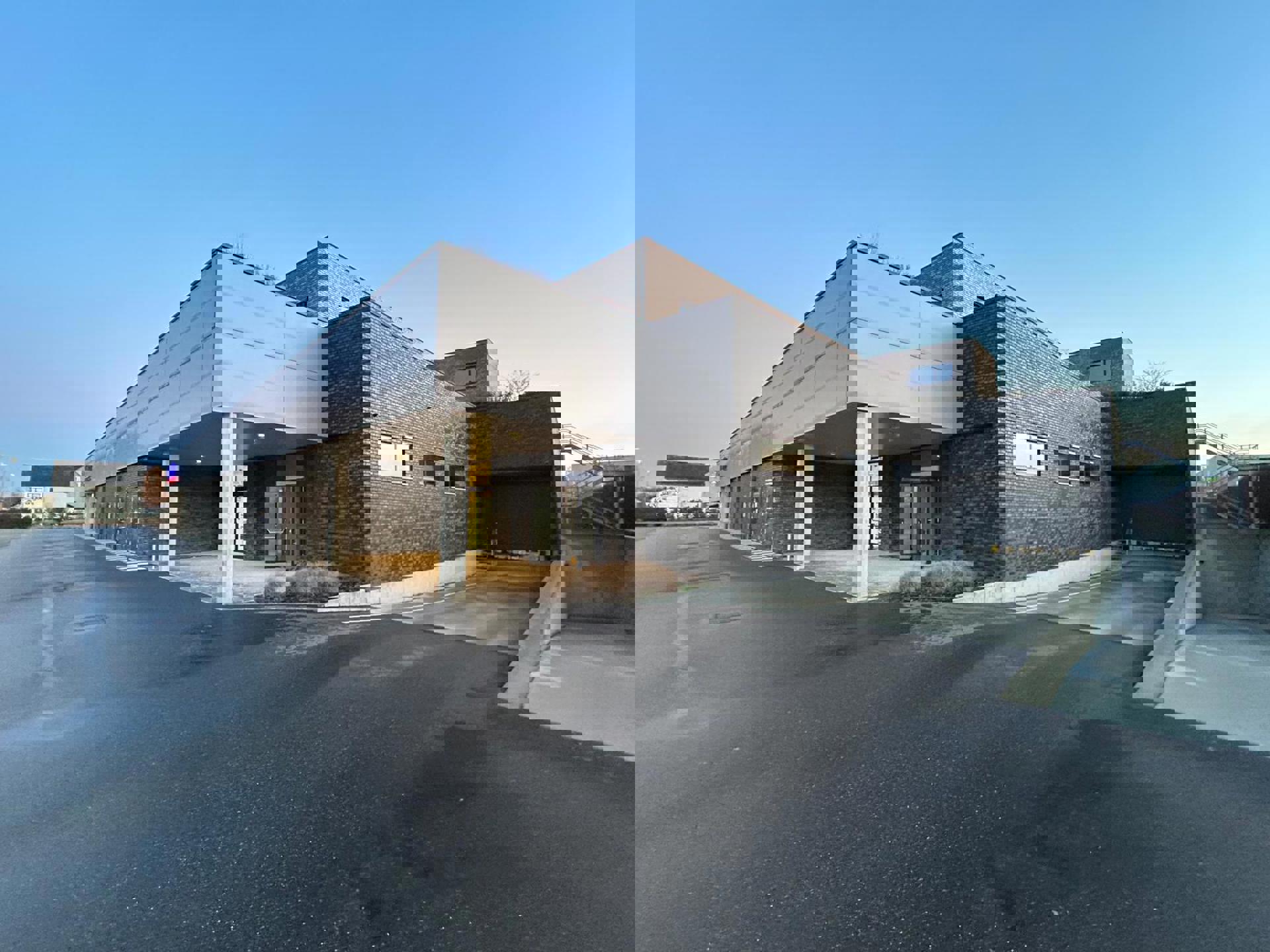 Te Huur: Commerciële ruimte in Kortessem - 161m² foto {{pictureIndex}}