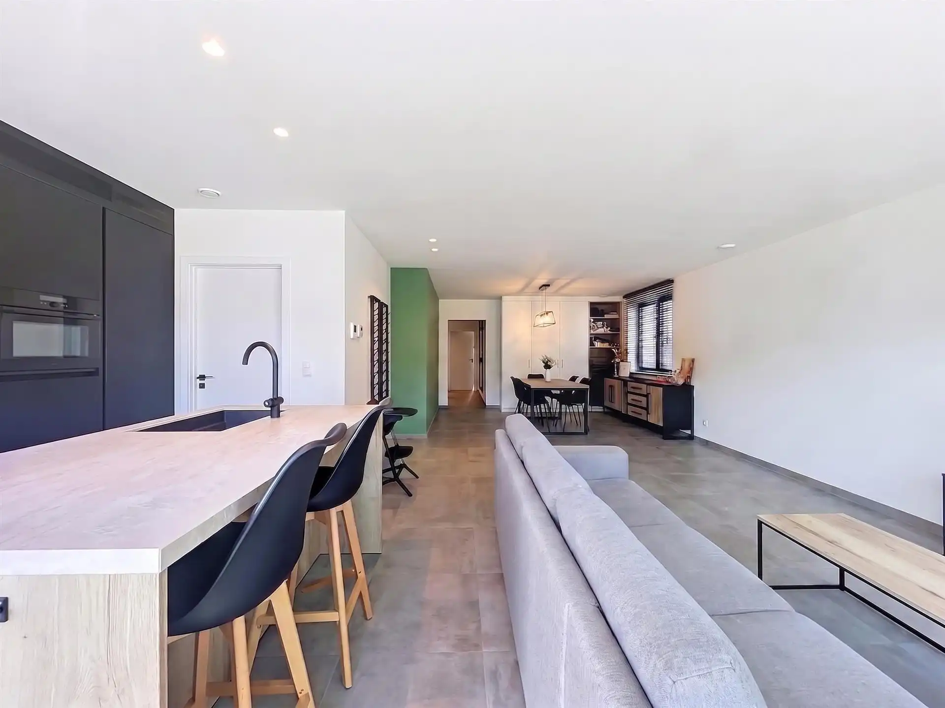Gelijkvloers 2 slaapkamerappartement met zuidtuin en garage foto 6