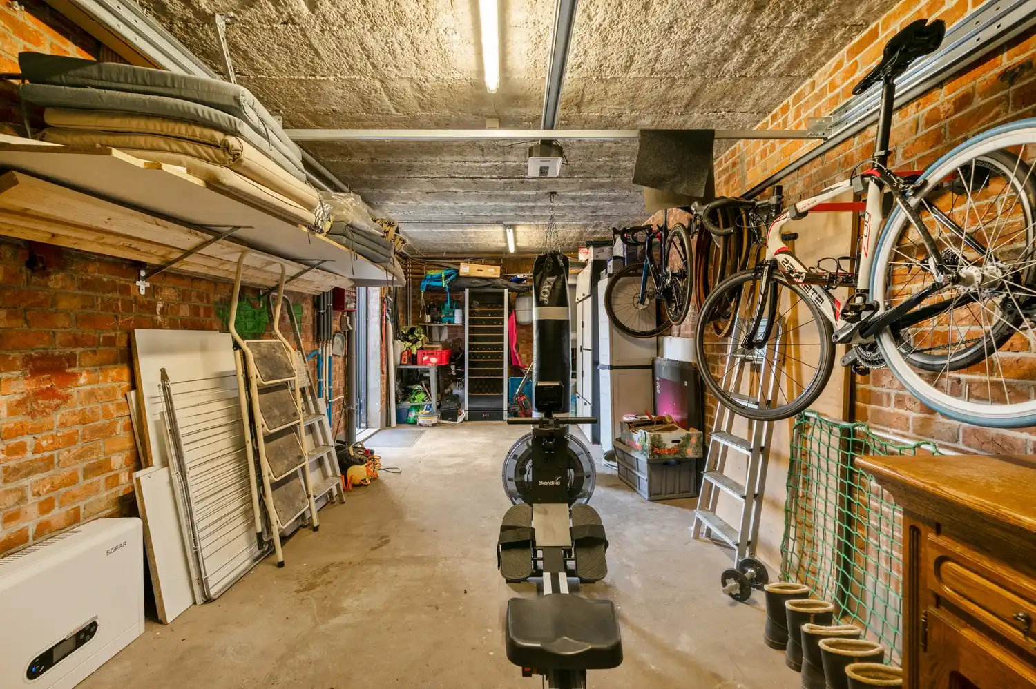 Instapklare, gerenoveerde woning met garage op toplocatie in Broechem! foto 21