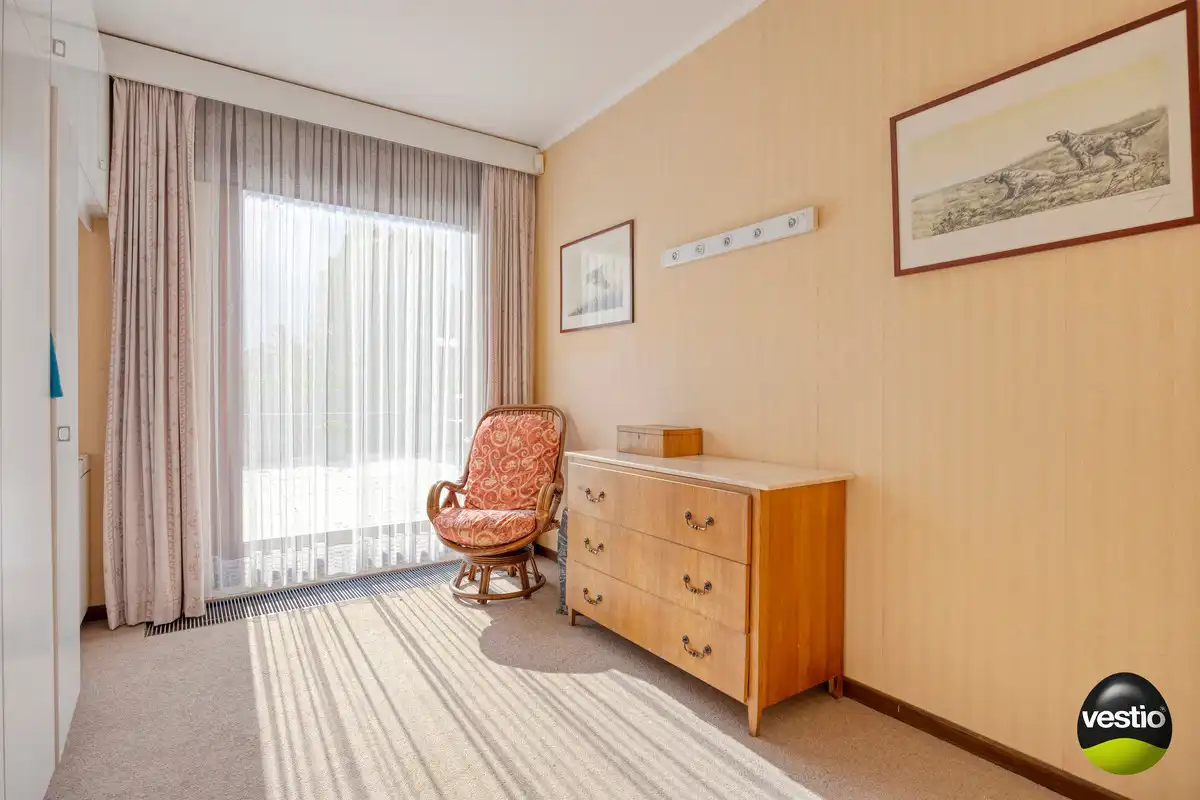 RUIME RESIDENTIEEL GELEGEN VILLA OP 46A89CA NABIJ CENTRUM BILZEN. foto 32