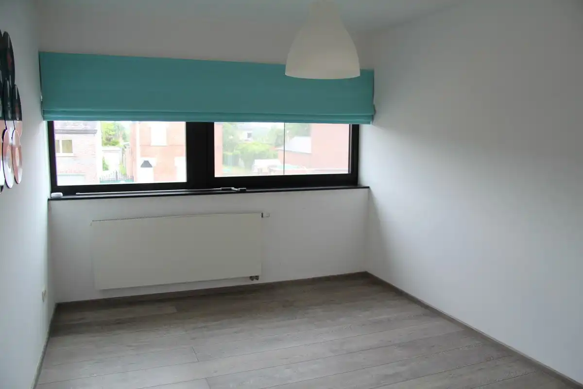 Moderne en ruime woning met 3 slk, terras en tuin  foto 14