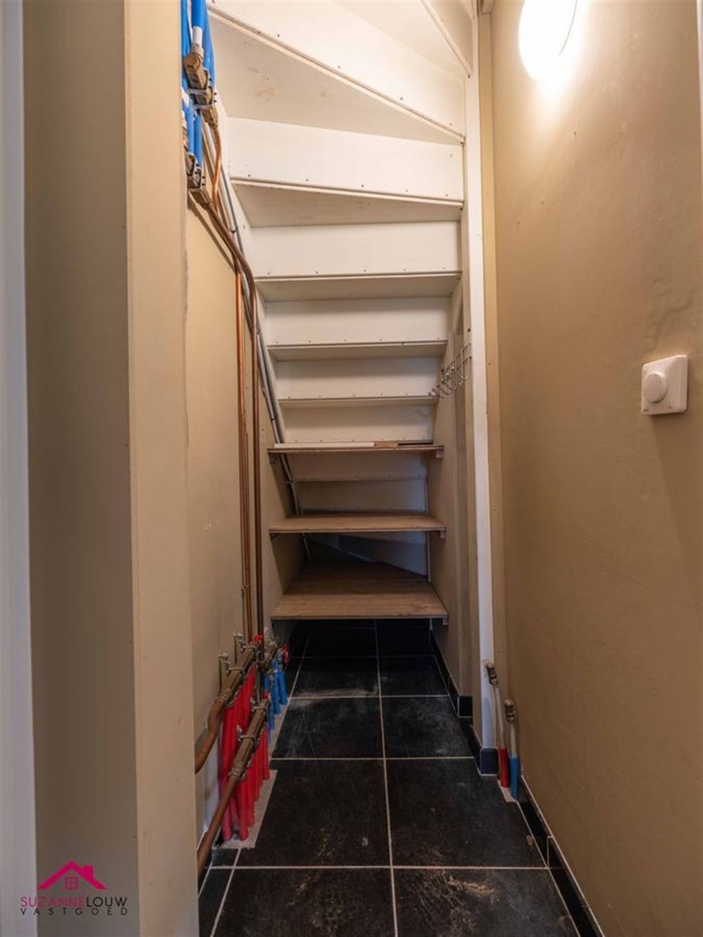 Instapklare ééngezinswoning in gesloten bebouwing foto 17
