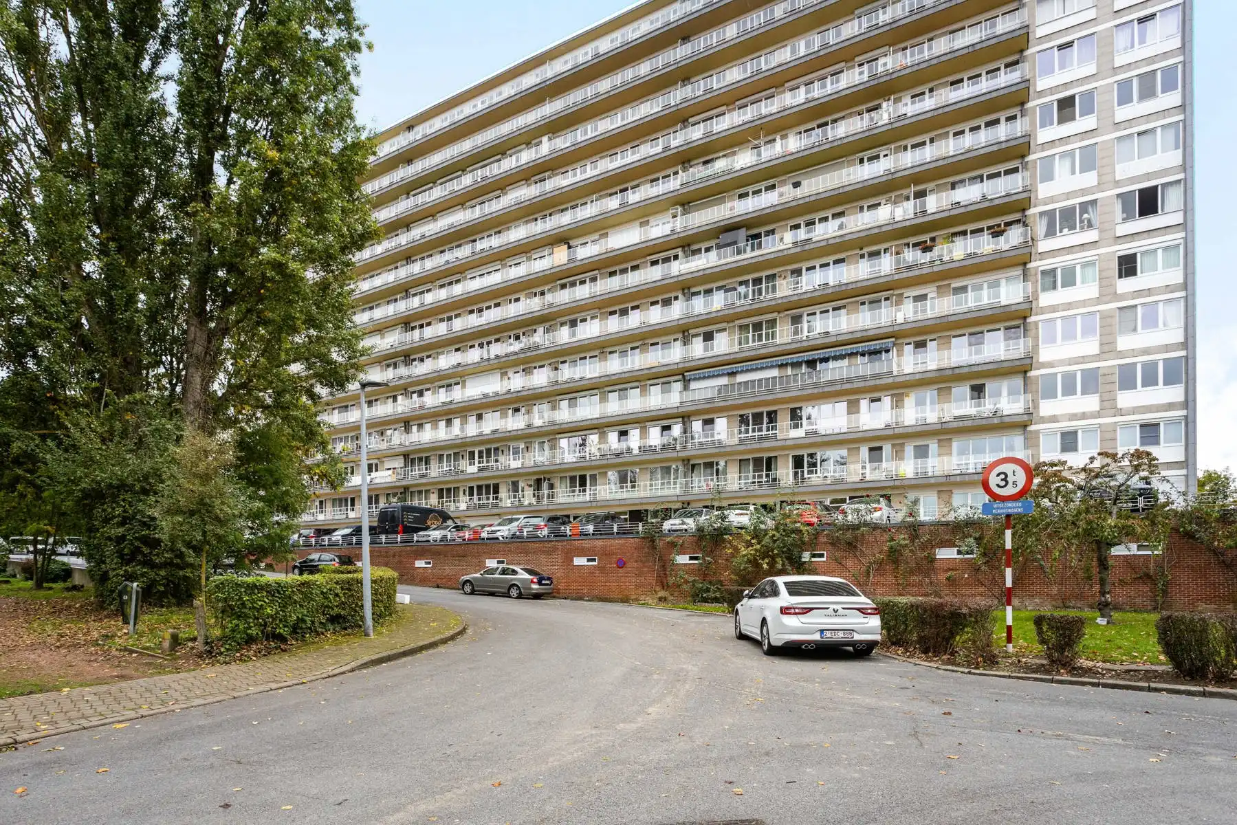 Instapklaar appartement met terras en prachtig uitzicht! foto 7