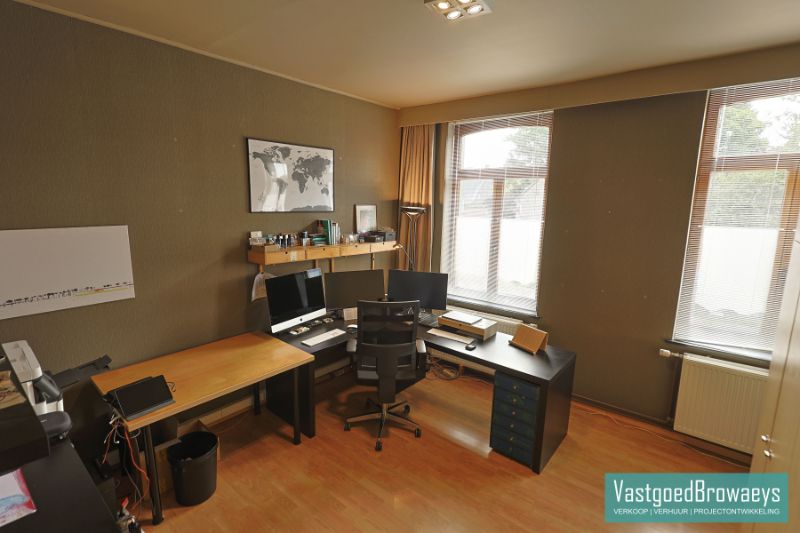 Te koop: Karaktervol voormalig gemeentehuis in hartje Horebeke foto 18