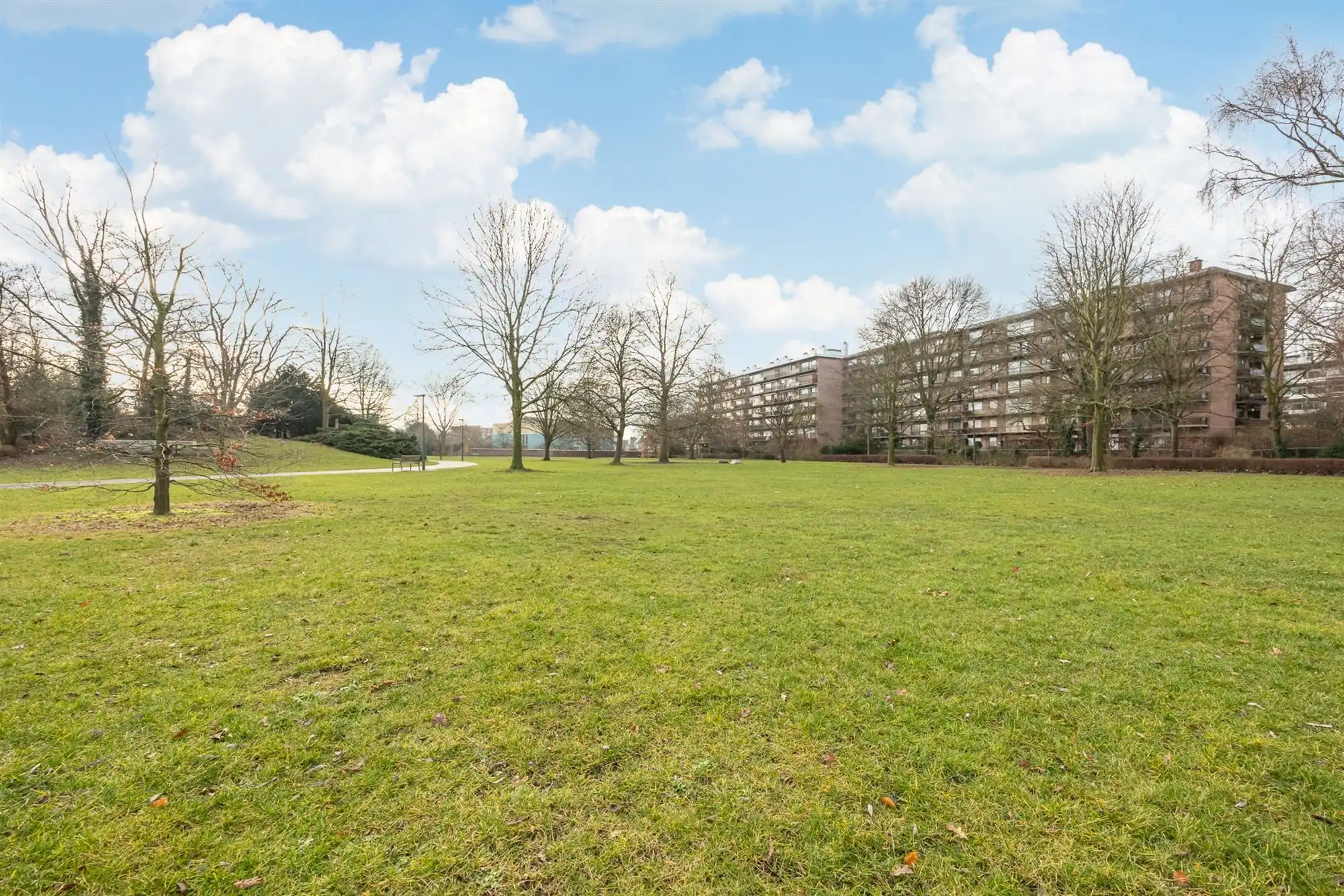 Gerenoveerd app. met 2 slpkmrs. en terras foto 18