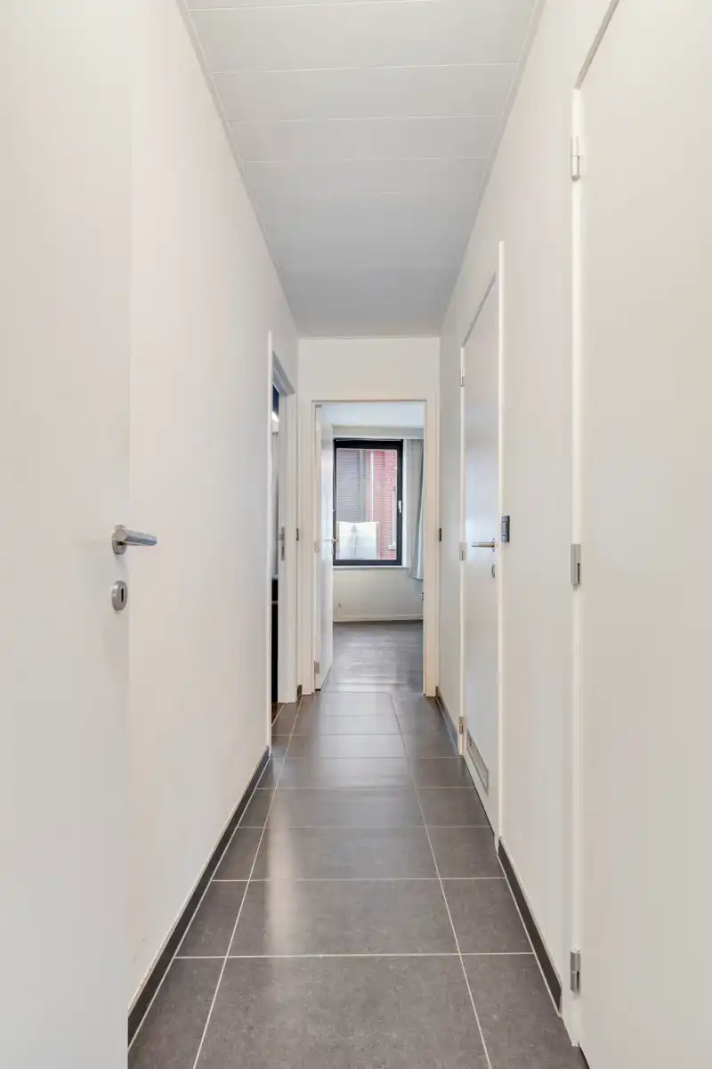 Instapklaar appartement met terras en garage in het centrum van Ninove! foto 11