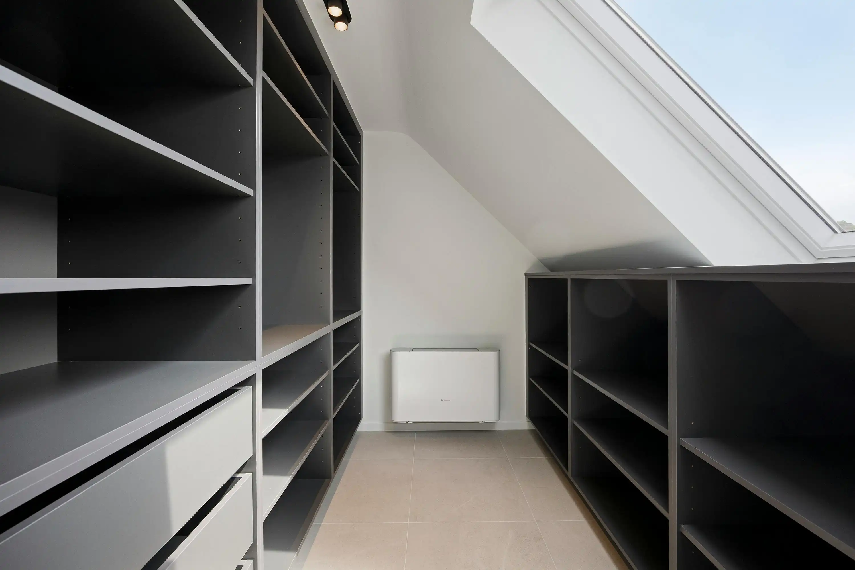 Recent gerenoveerd huis met 3 kamers te koop in Deerlijk foto 20
