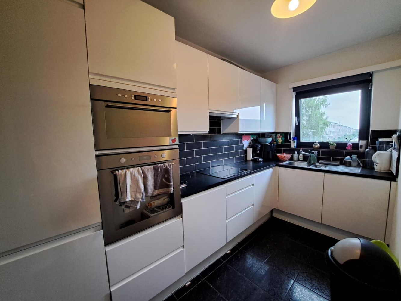 Instapklaar en recent vernieuwd appartement op toplocatie! foto 4