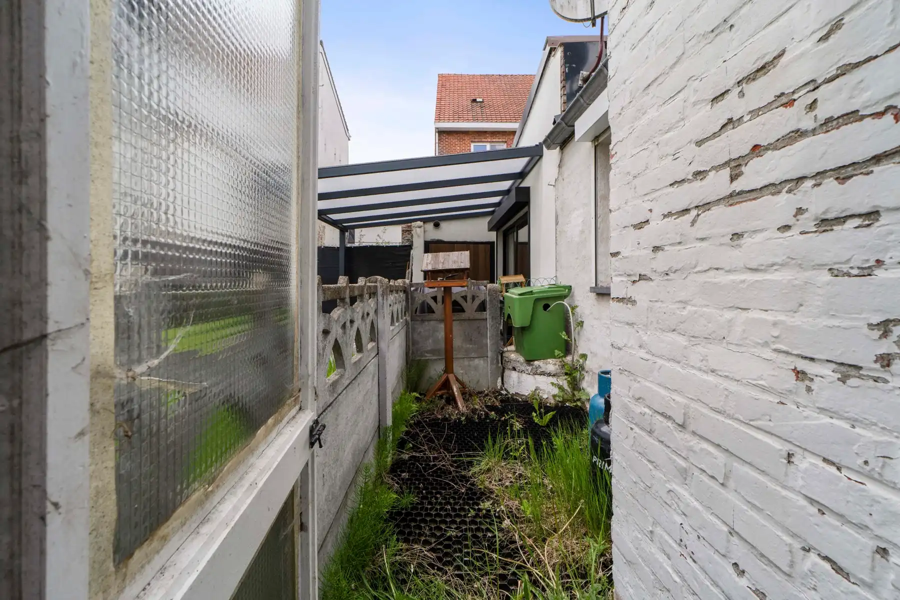 Stijlvolle, instapklare woning met moderne afwerking en gezellige tuin in Genk foto 23