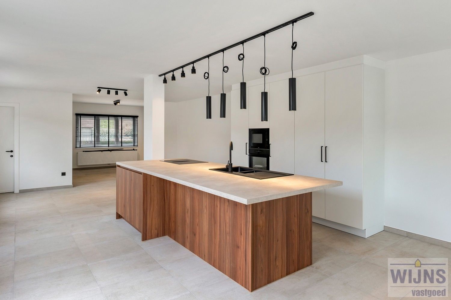 Prachtig gerenoveerde woning met 3 slpkm foto 16