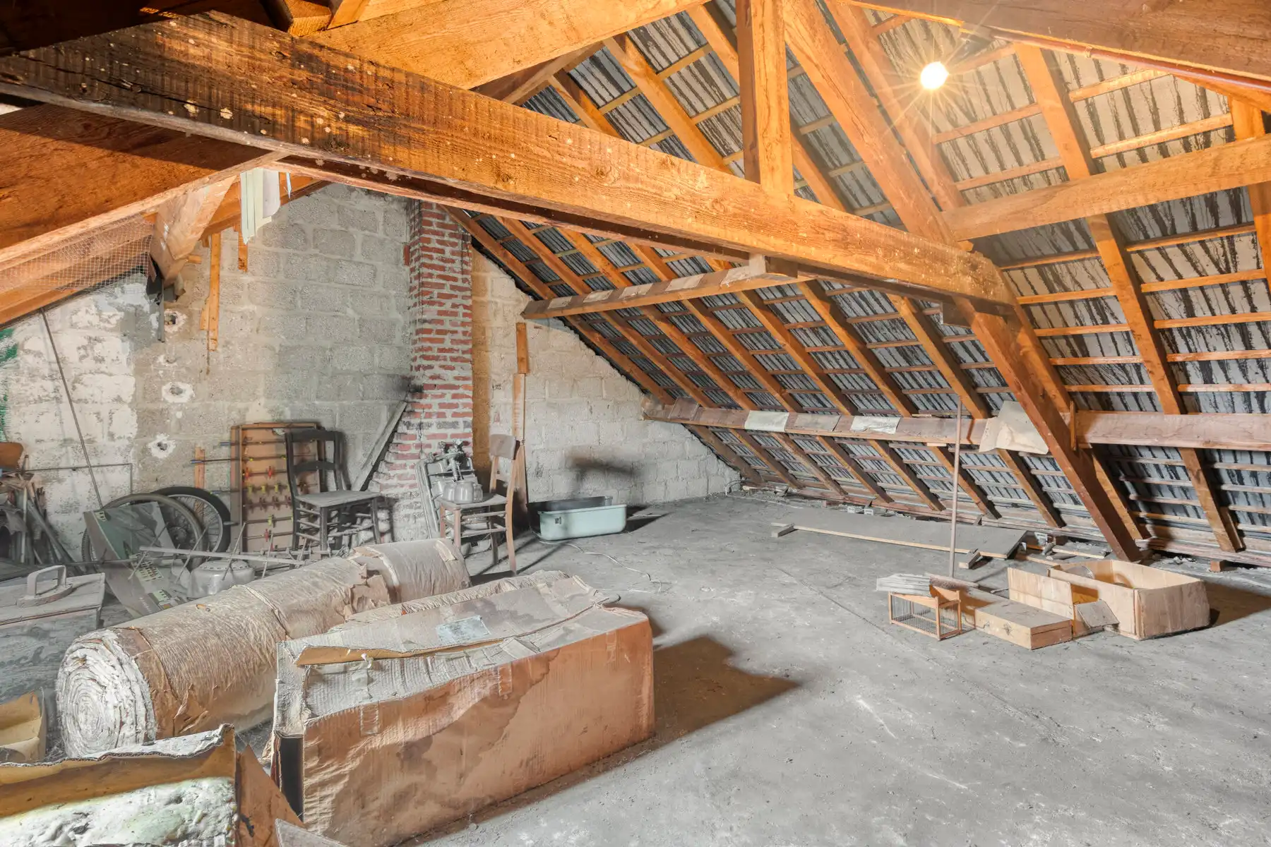 Te renoveren HOB met 3 slpk, garage en veel potentieel foto 18