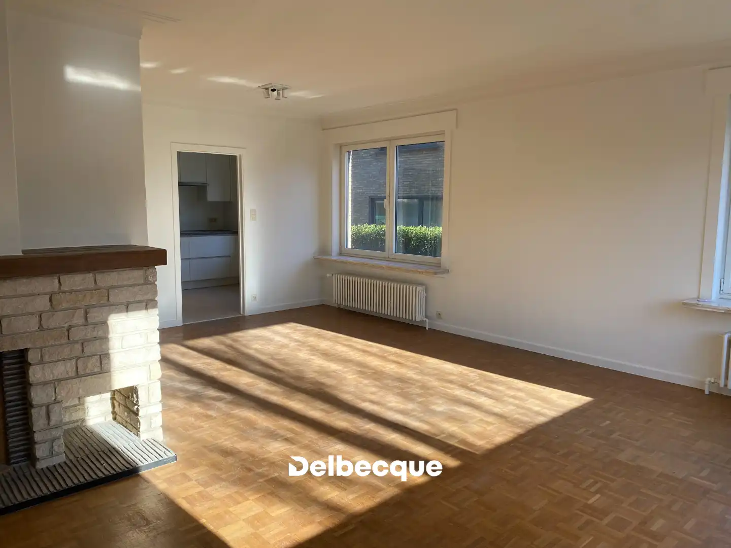 Lichtrijk en modern appartement met 2 slaapkamers te Kristus-Koning foto 3