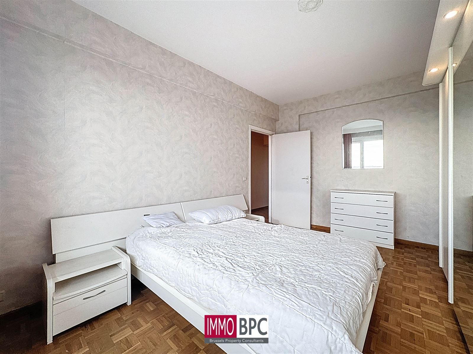 dit prachtige appartement in Ganshoren, waar ruimte, comfort en een indrukwekkend uitzicht  foto 14