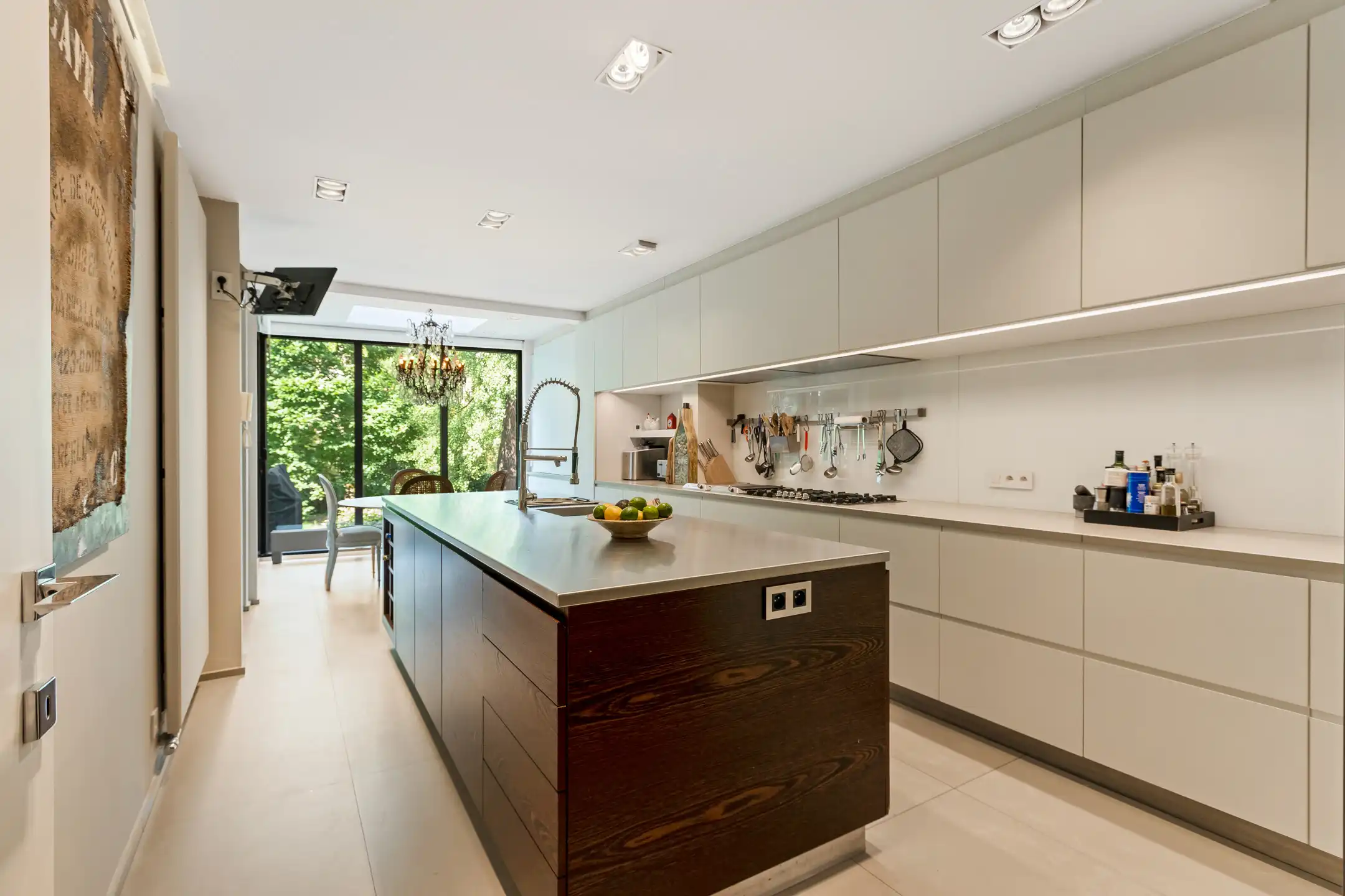Duplex met zwembad en tuin op uitstekende locatie in Berchem foto 12
