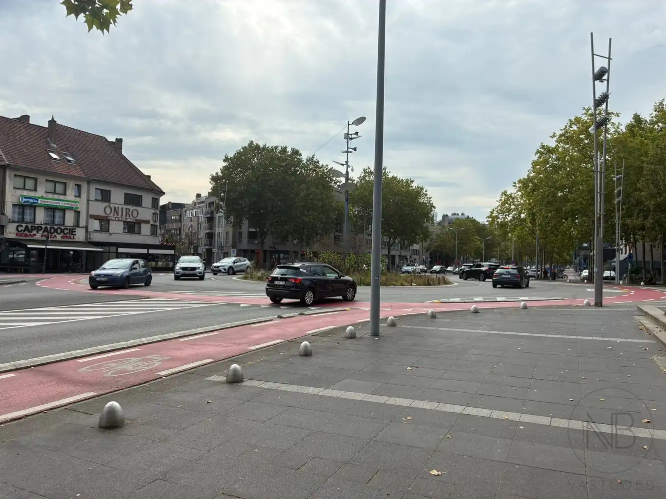Commerciële handelsruimte te huur op toplocatie in Genk foto 9