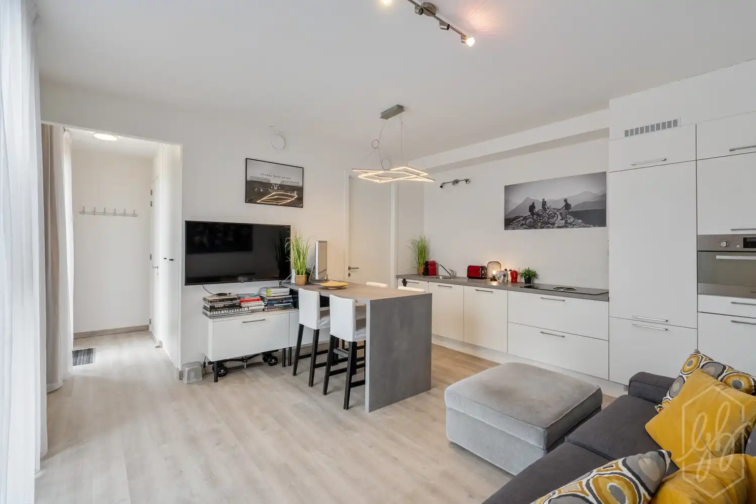 Exclusief, instapklaar appartement met ruim terras in Quartier Bleu foto 2
