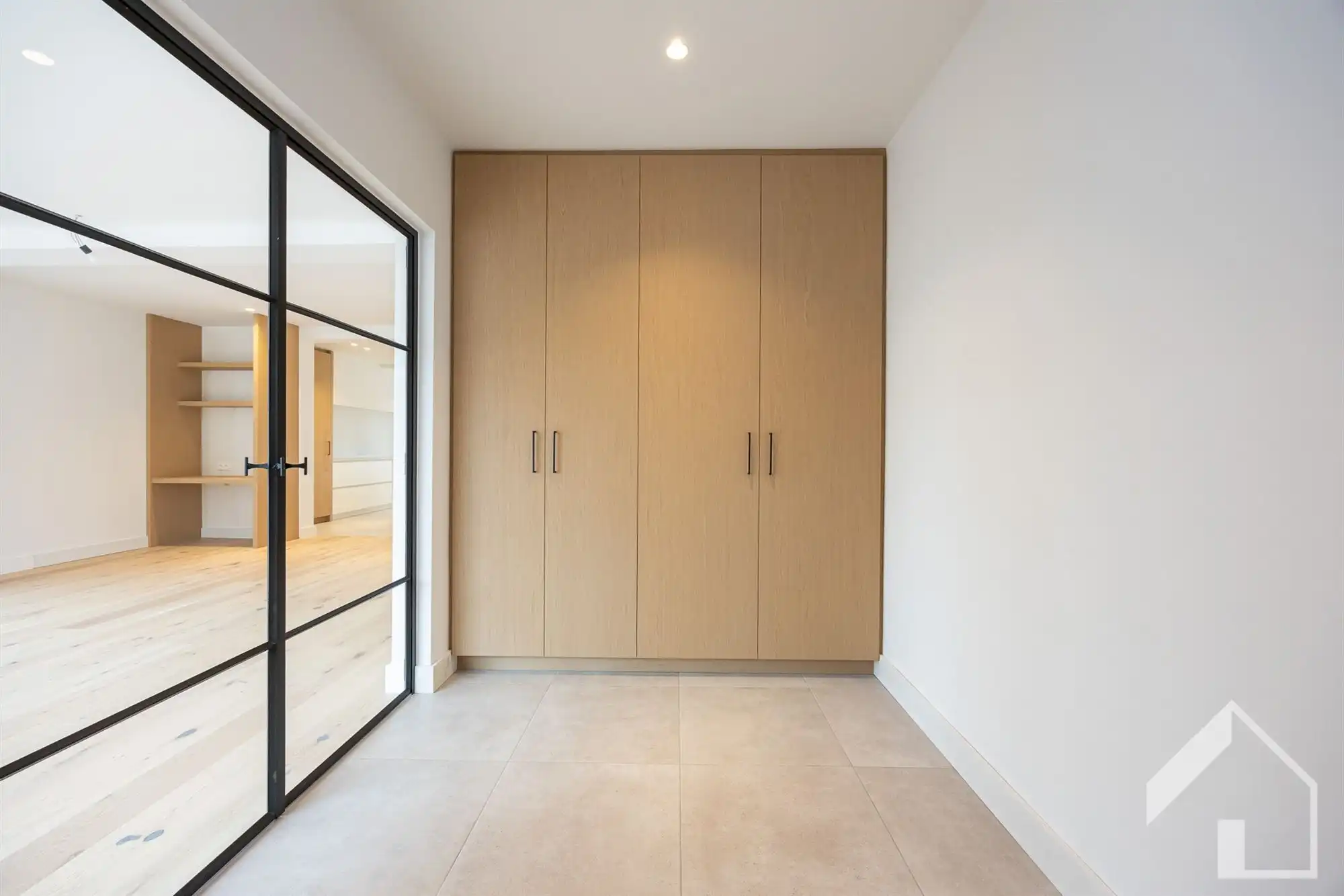 Recent gerenoveerde woning met hoogwaardige materialen foto 3