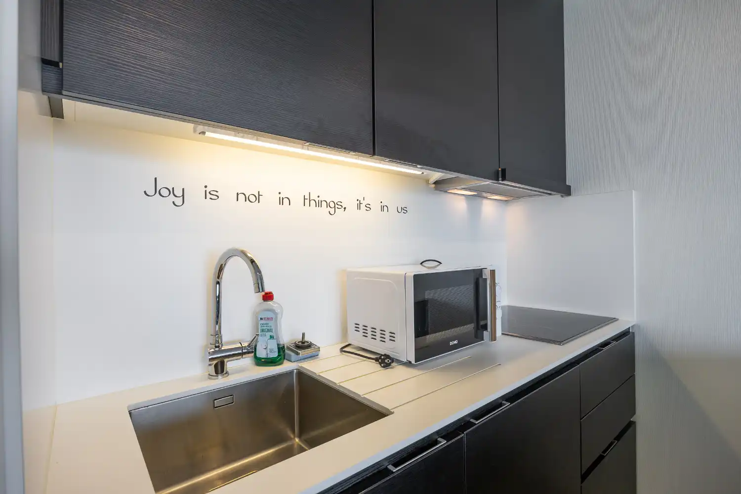 Gerenoveerde studio met frontaal zeezicht te koop in Middelkerke foto 13