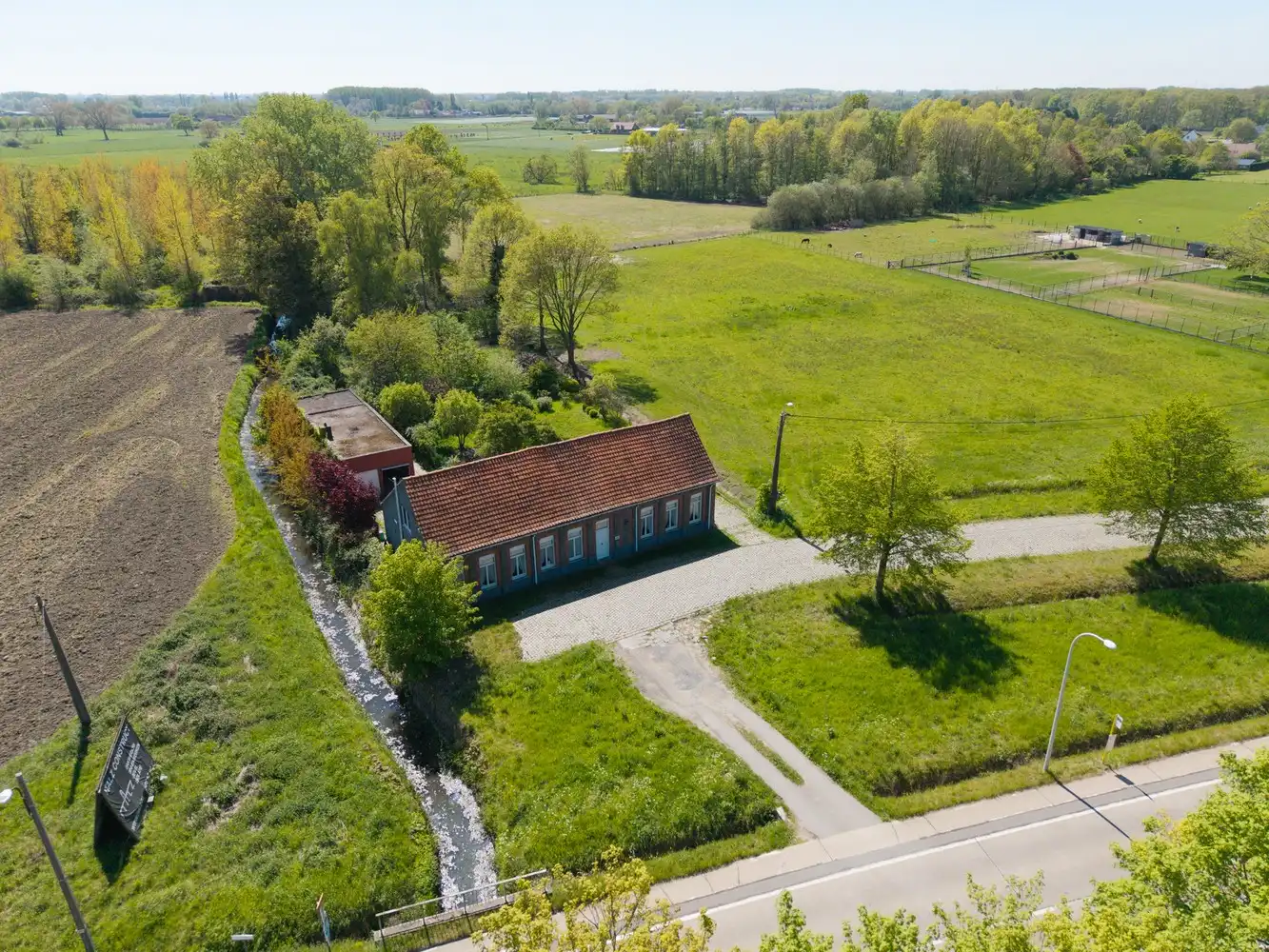 Op te frissen hoeve met vergezichten te Lier foto 19