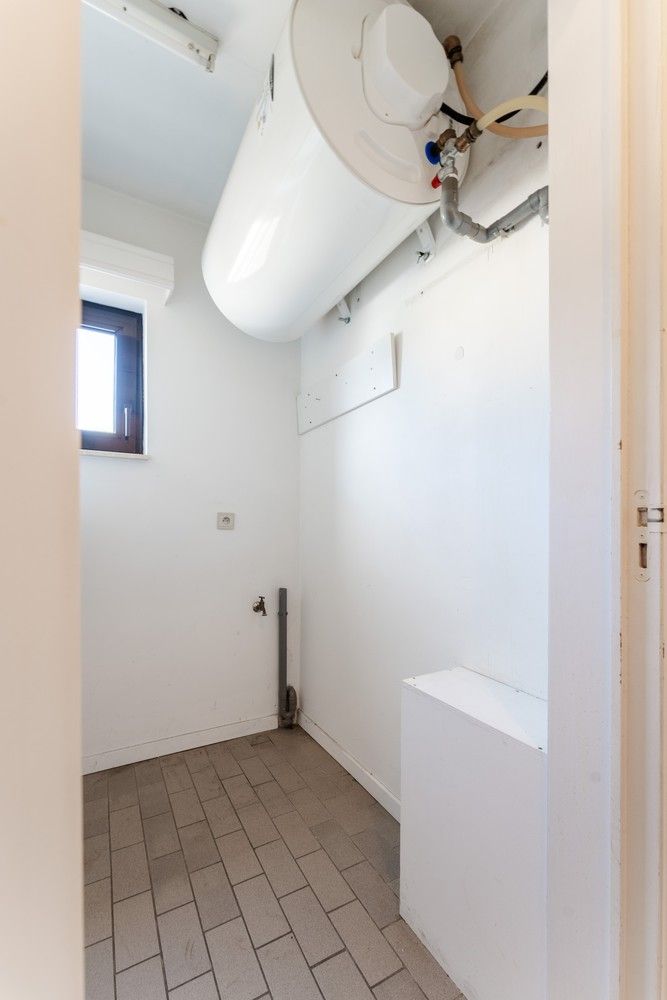 1 SLK APPARTEMENT OP EEN TOPLACTIE IN HET CENTRUM VAN NEERPELT IN EEN KLEINE BLOK MET LIFT EN EEN AFSLUITBARE GARAGE! foto 10