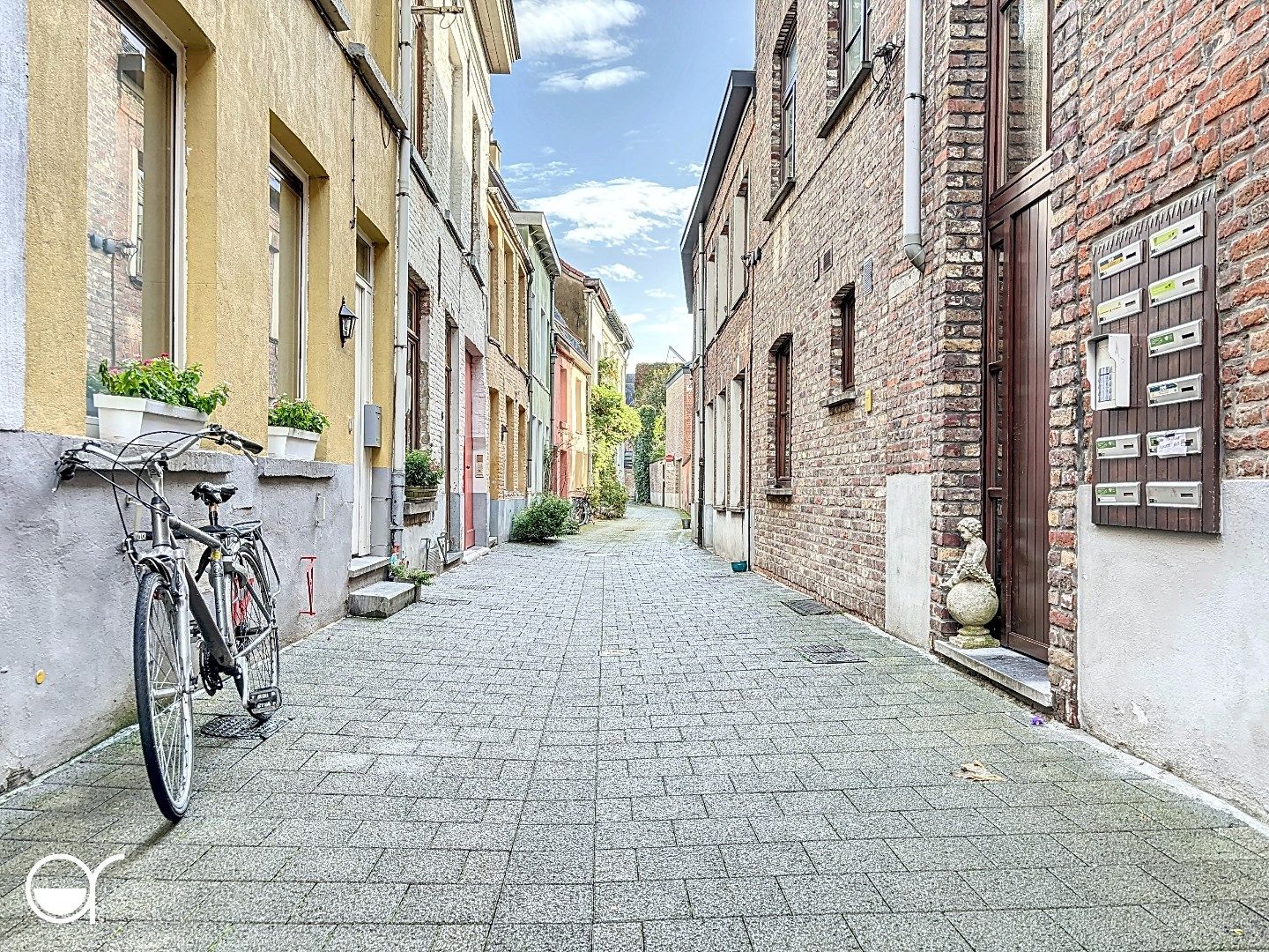 Charmant en Romantisch 1-Slaapkamerappartement in Hartje Gent foto 15