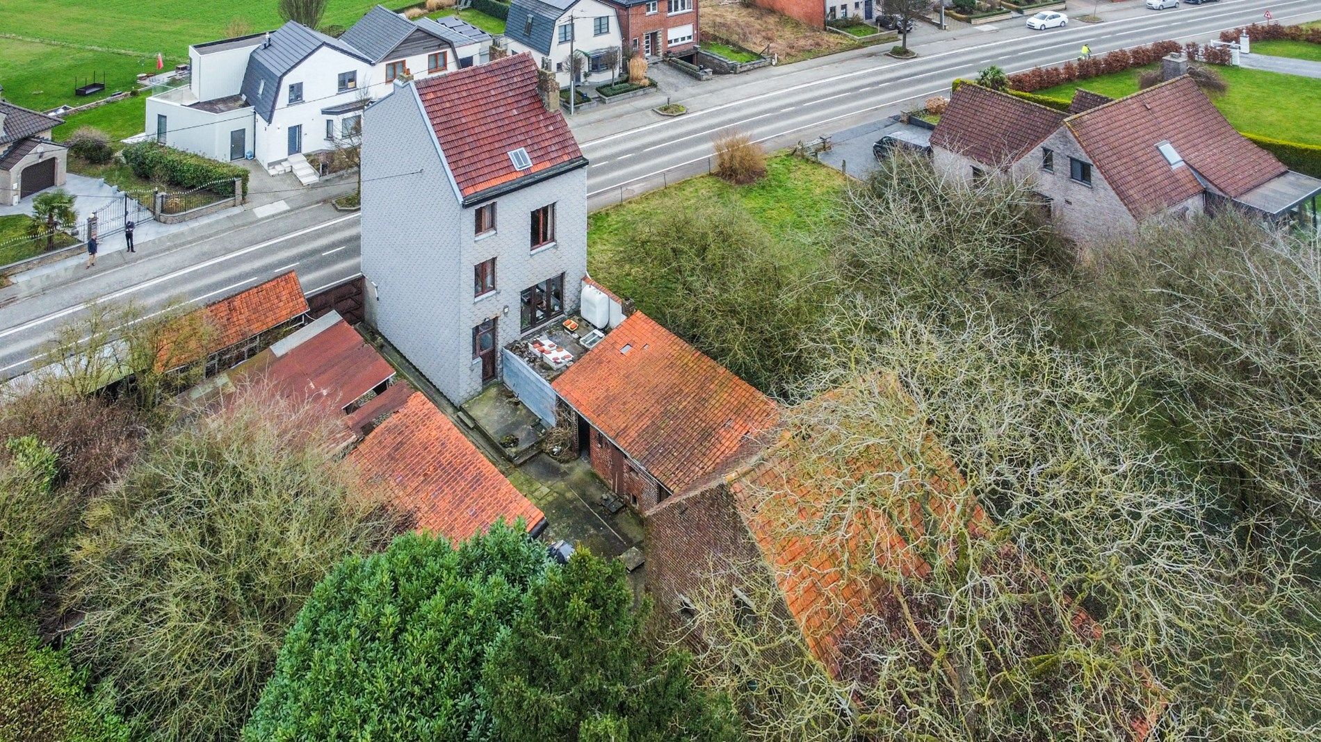 Een te moderniseren herenwoning met 4 ruime slaapkamers + ateliers foto 27