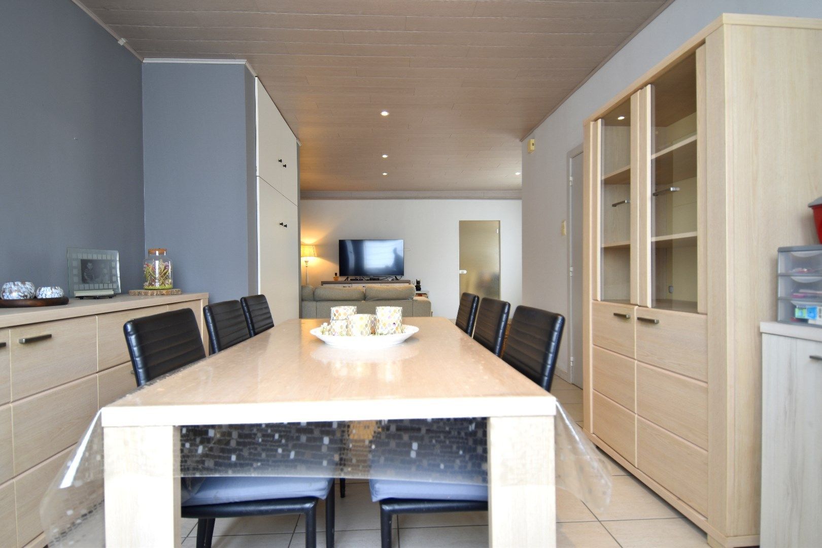Halfopen bebouwing met 3 slaapkamers, tuin en garage te koop in doodlopende straat te Wevelgem foto 5
