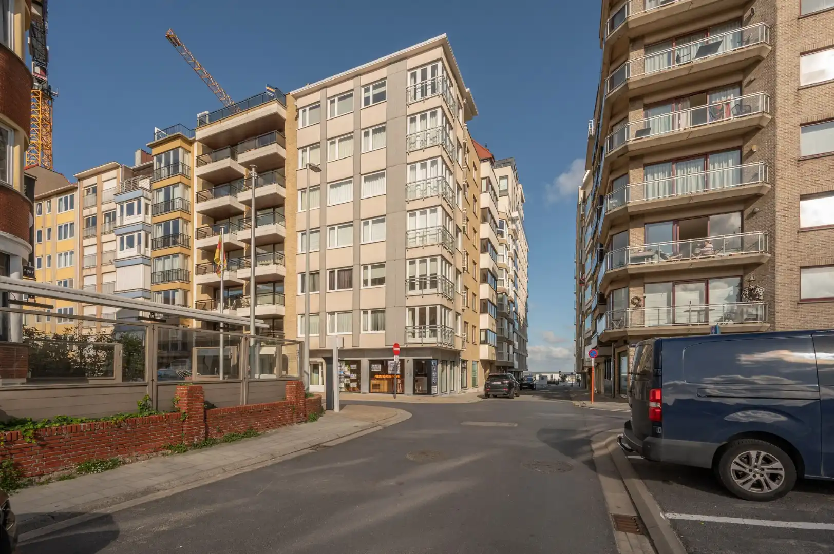 Lichtrijk appartement met zijdelings zeezicht en prachtig open zicht over Duinbergen foto 22