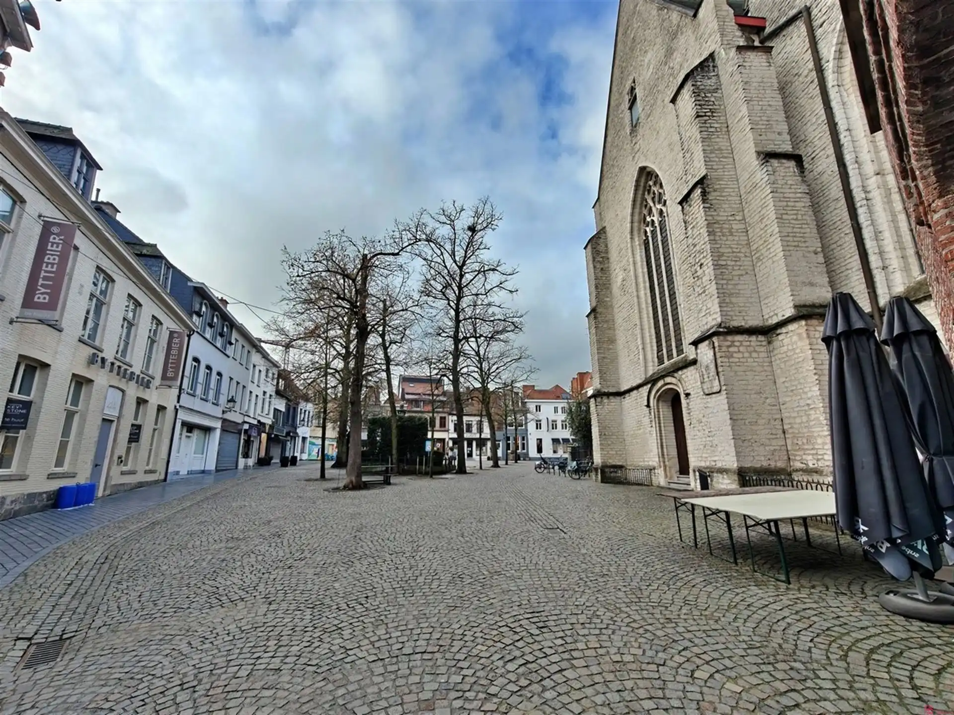 Handelspand op mooie hoek foto 11