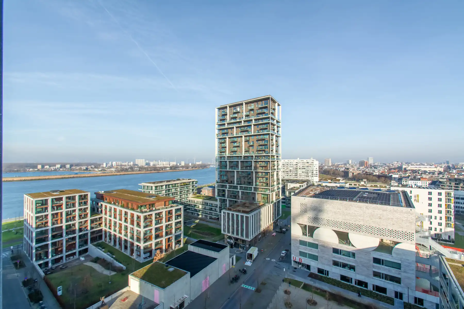 Prachtig 2-kamer app. met prachtig zicht over park en stad foto {{pictureIndex}}