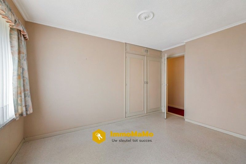 Te renoveren woonst in een rustige wijk te koop in Moerbeke foto 16