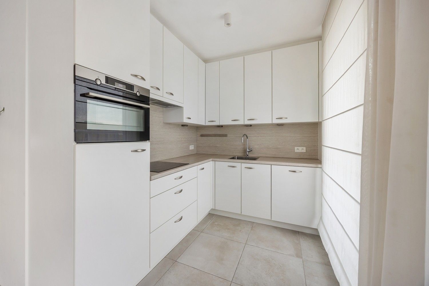 Modern 2-slaapkamerappartement van ±95m² met dubbele terrassen in hartje Berchem foto 3
