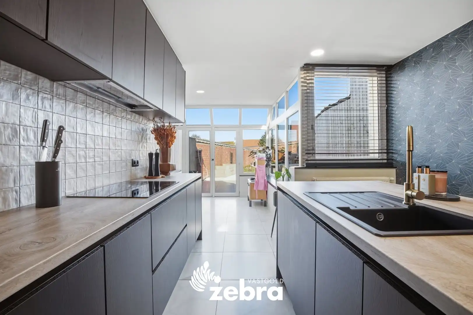 Ruime energiezuinige gezinswoning met tuin op centrale ligging! foto 7