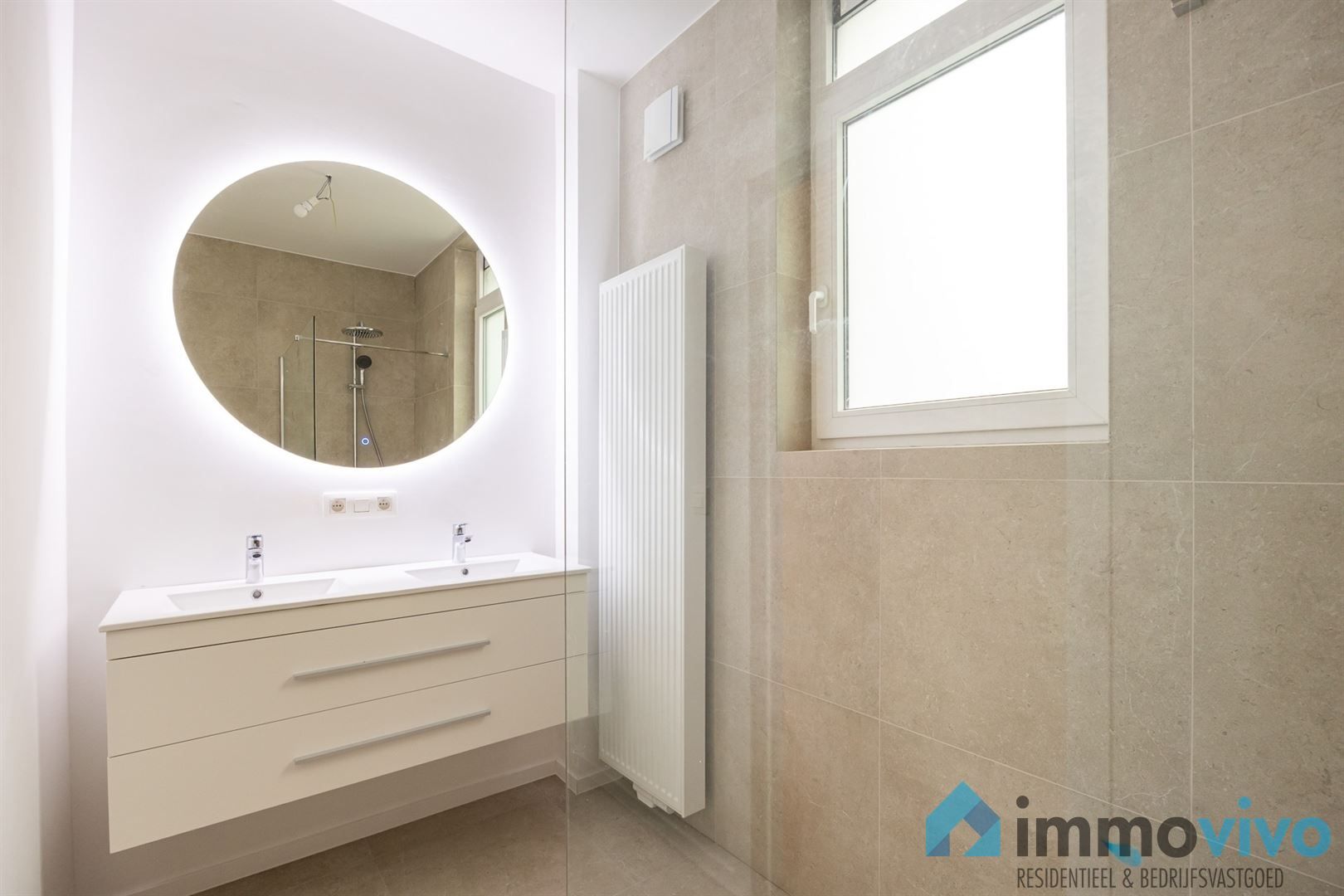 Volledig vernieuwd appartement met 3 slaapkamers, lift en kelder foto 13